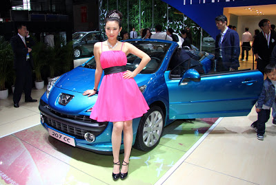 Babes Shanghai Auto Show 2009  - Carscoop