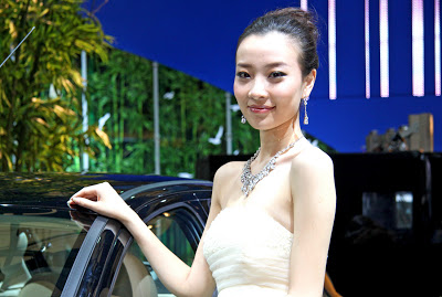 Babes Shanghai Auto Show 2009  - Carscoop