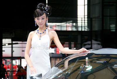 Babes Shanghai Auto Show 2009  - Carscoop