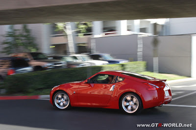 2010 Nissan 370Z Red Color