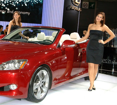 Paris Auto Show Babes