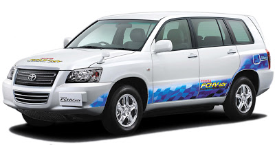 Toyota FCHV-adv Fuel-Cell Hybrid