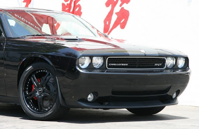 Dodge Challenger SRT-8