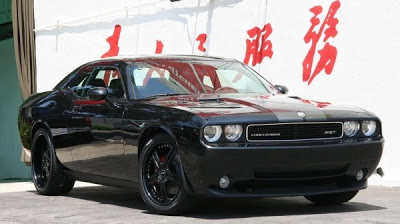 Dodge Challenger SRT-8