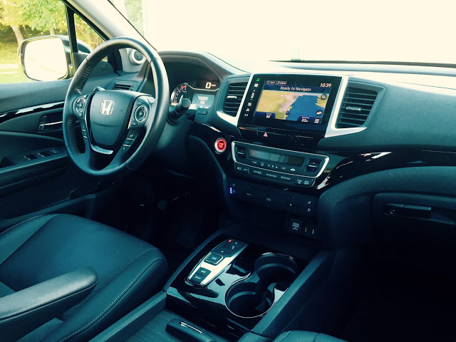 2016 Honda Pilot Touring interior