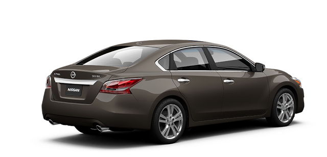 2015 Nissan Altima brown