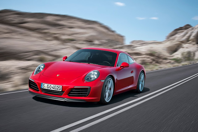 2017 Porsche 911 Carrera S red front