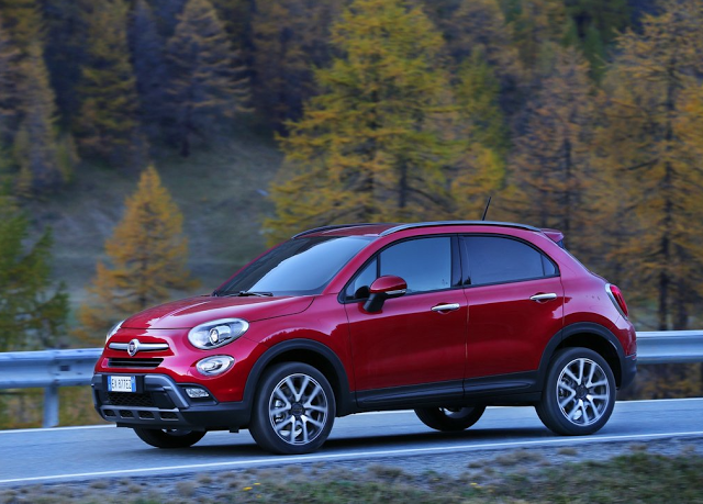 2015 Fiat 500X red