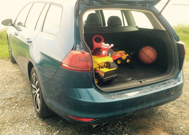 2015 volkswagen golf wagon cargo area