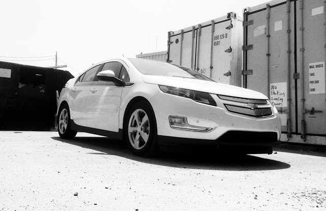 2015 Chevrolet Volt white