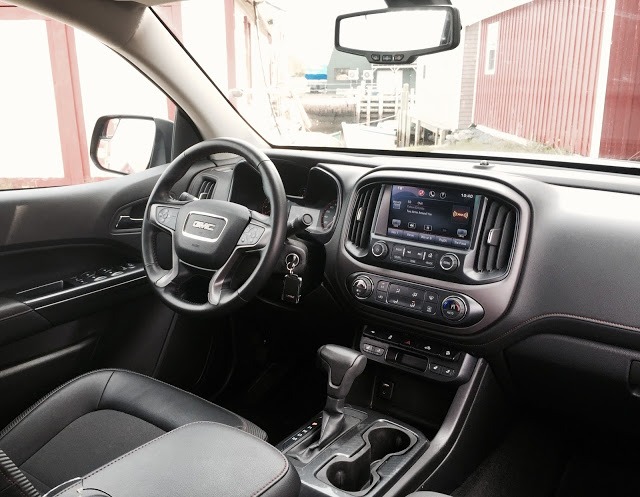 2015 GMC Canyon SLE interior