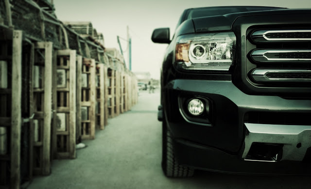 2015 GMC Canyon SLE front