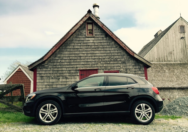 2015 Mercedes-Benz GLA250 4Matic black