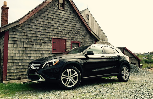 2015 Mercedes-Benz GLA250 4Matic black