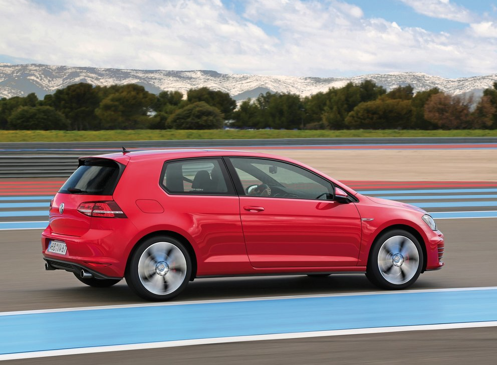 2015 Volkswagen Golf GTI 2-door red