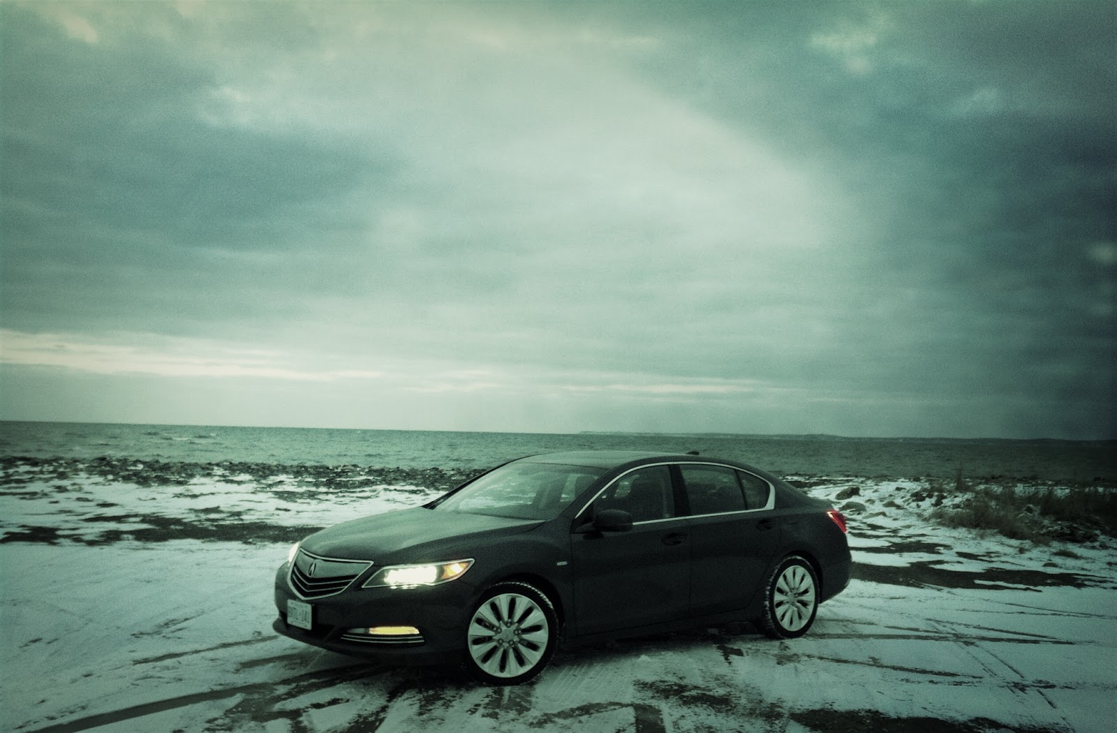 2015 Acura RLX Sport Hybrid