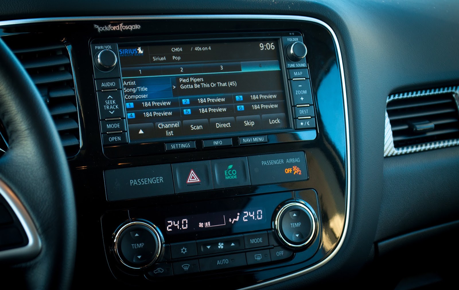 2015 Mitsubishi Outlander GT dashboard