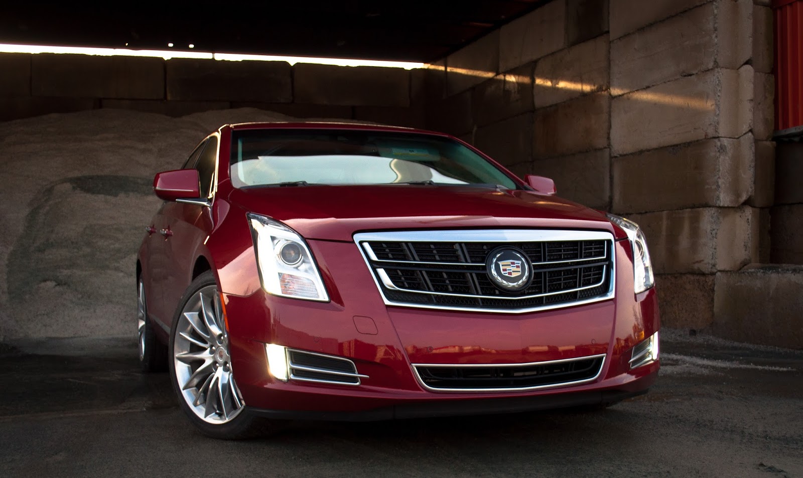 2015 Cadillac XTS Vsport front