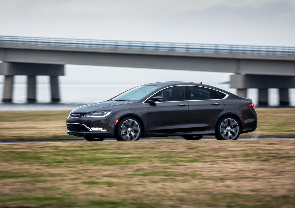 2015 Chrysler 200 grey