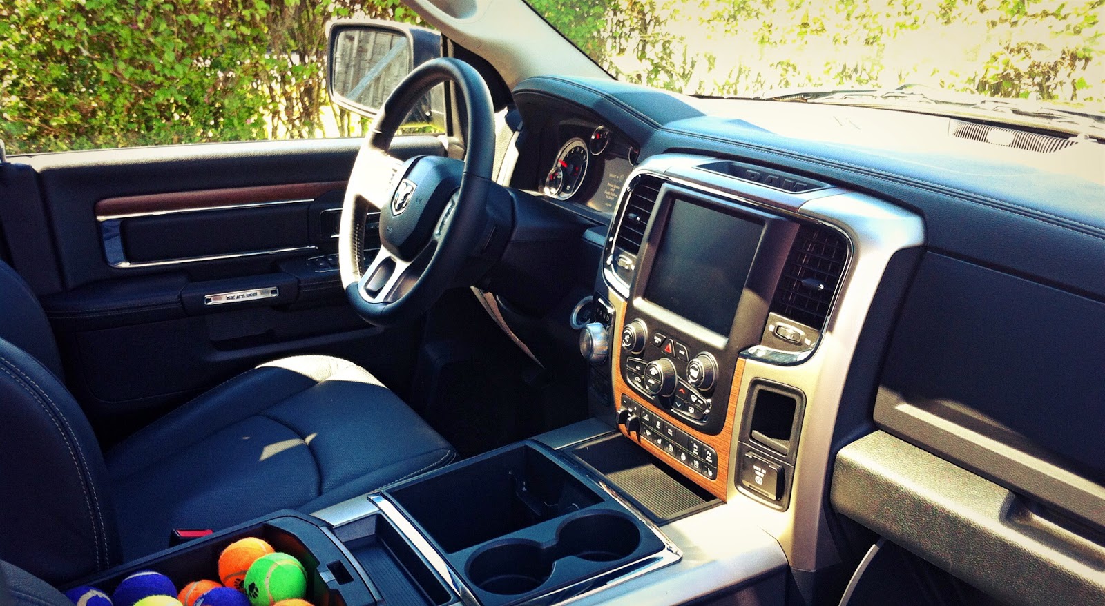 2014 Ram EcoDiesel Laramie interior