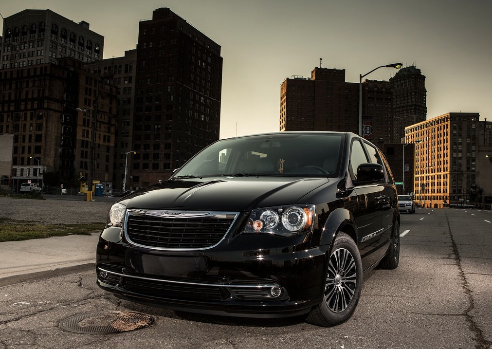 2013 Chrysler Town & Country S