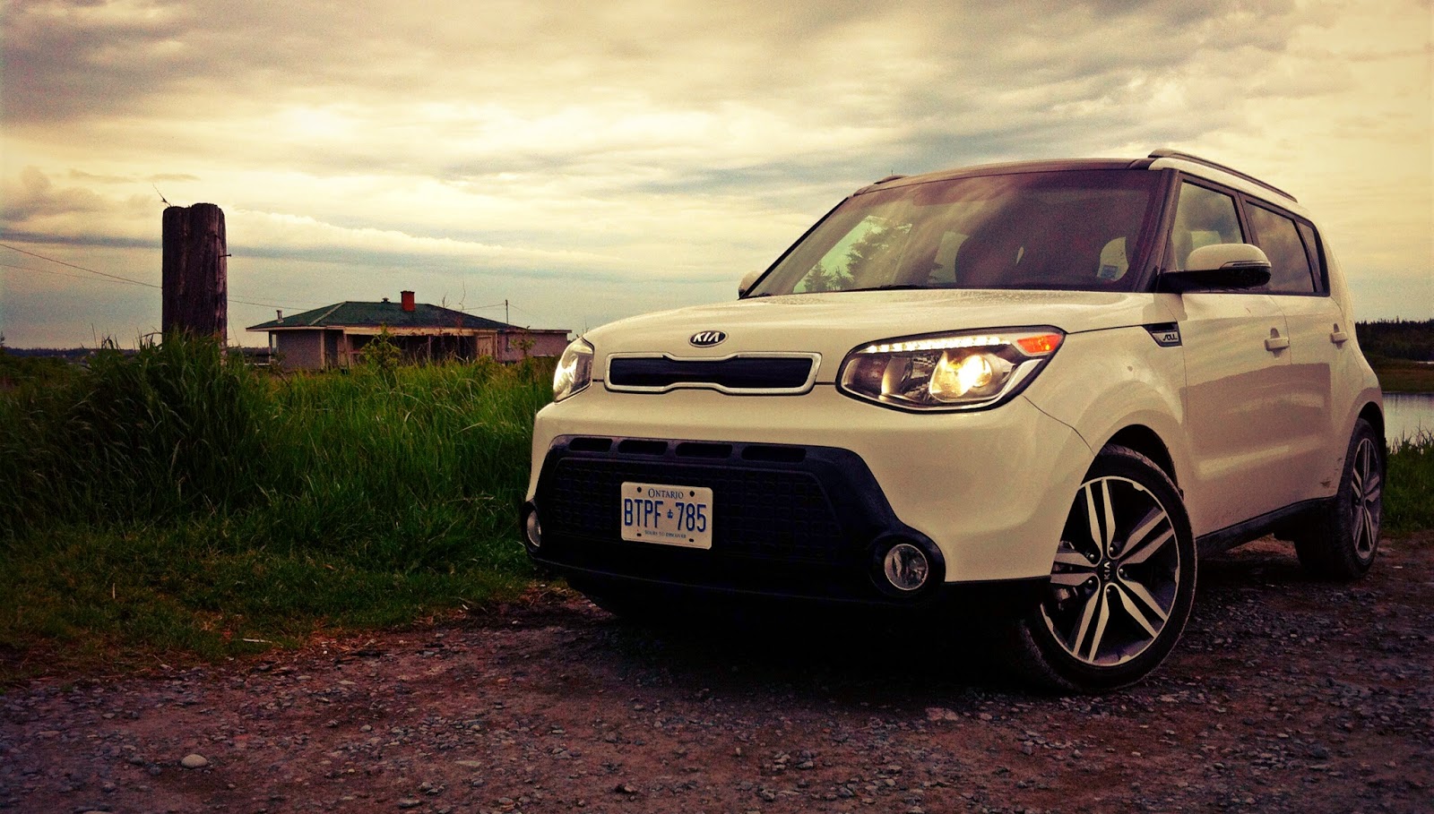 2014 Kia Soul SX white