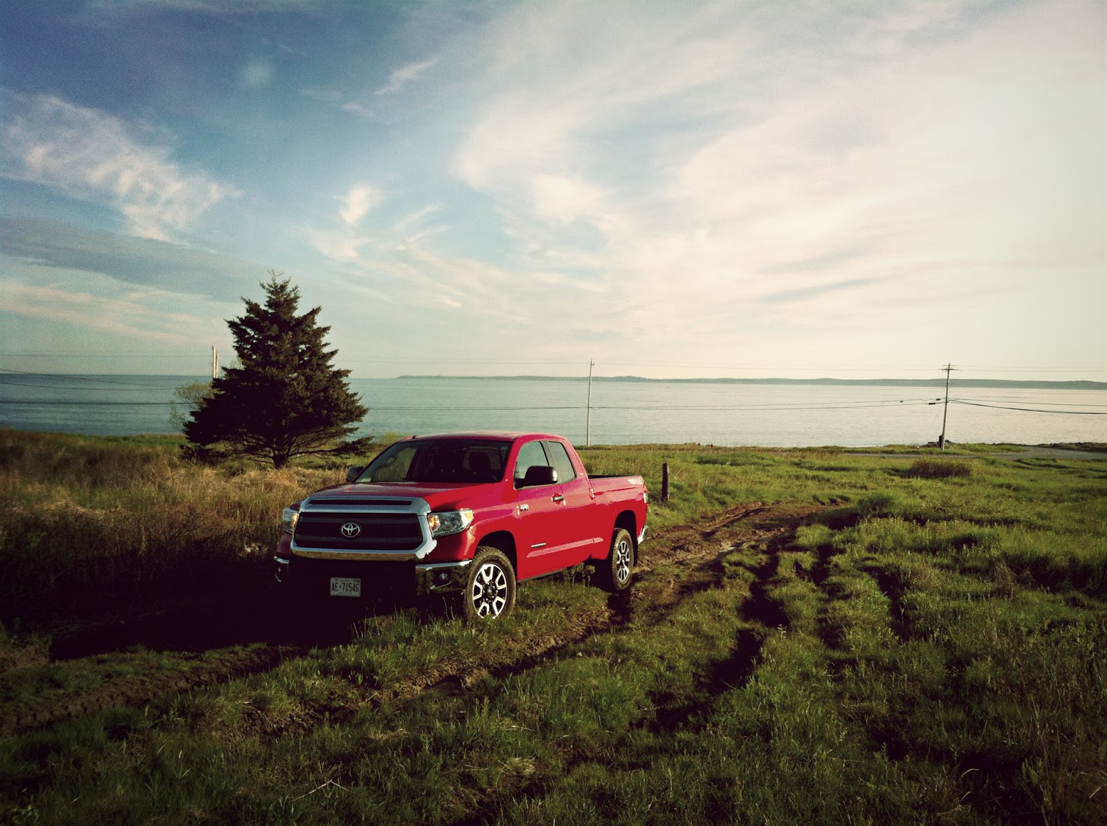 2014 Toyota Tundra double cab red