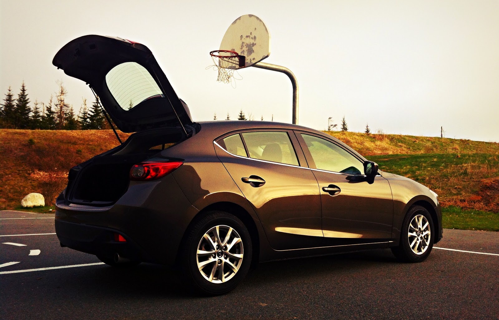 2014 Mazda 3 Sport GS hatch open