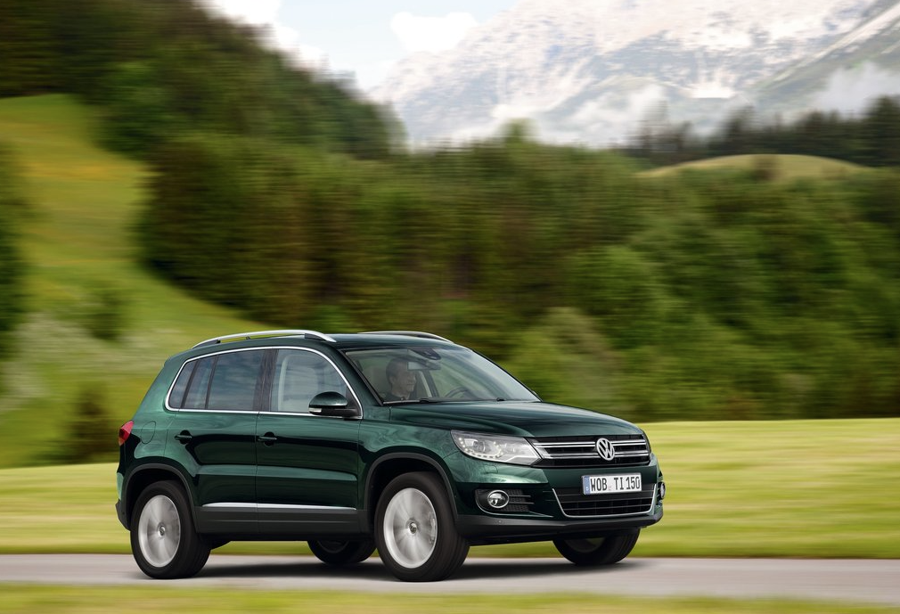 2012 Volkswagen Tiguan green