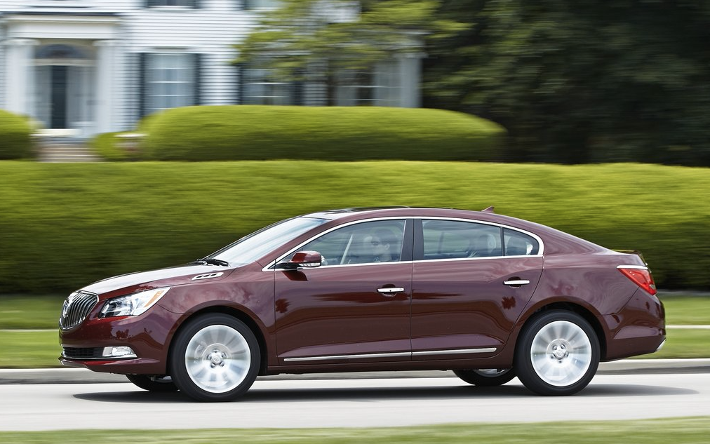 2014 Buick LaCrosse burgundy