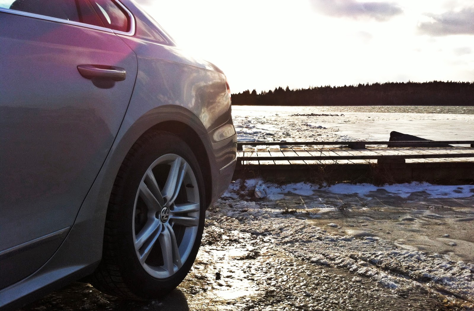 2014 Volkswagen Passat TDI 18-inch wheel