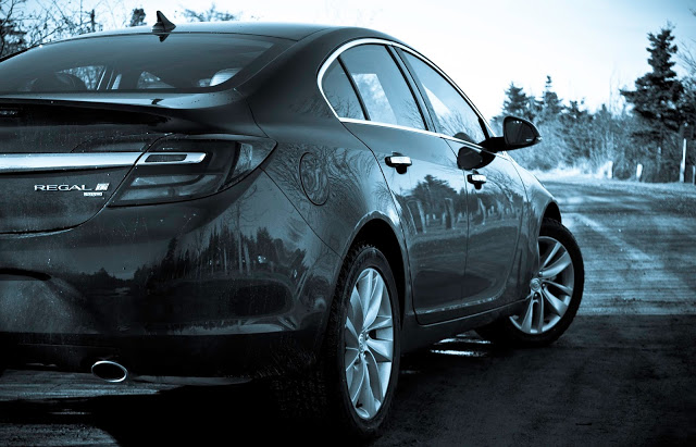 2014 Buick Regal rear view