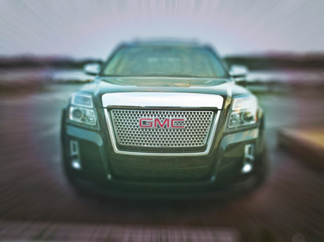 2013 GMC Terrain Denali front end