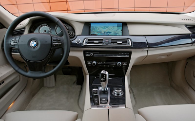 2011 BMW 750Li Interior