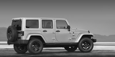 2012 Jeep Wrangler Unlimited Arctic Edition Profile