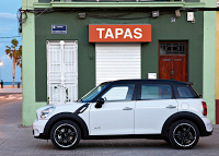 2011 Mini Countryman White Profile