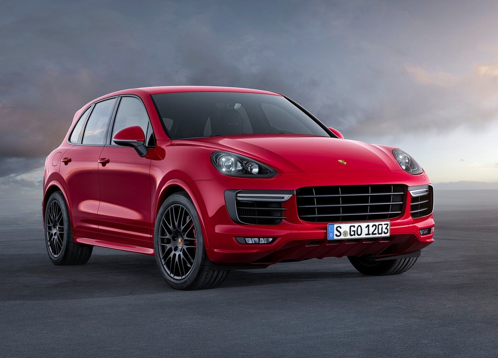 2015 Porsche Cayenne GTS red