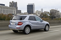 Mercedes-Benz ML450 HYBRID Carscoop