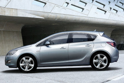 2010 Opel Astra Vauxhall Carscoop