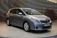 2010 Toyota Verso MPV 