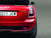 2010 MINI JCW Convertible 