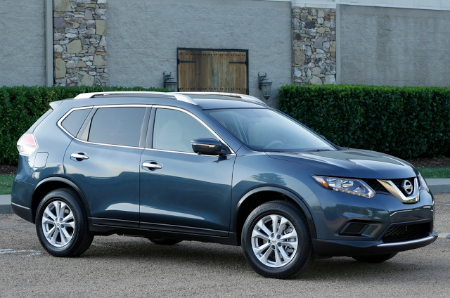 2014 Nissan Rogue blue