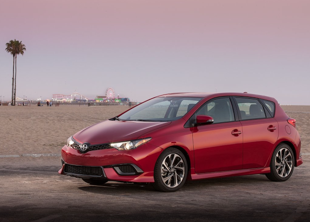 2016 Scion iM red