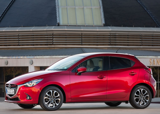 2016 Mazda 2 red