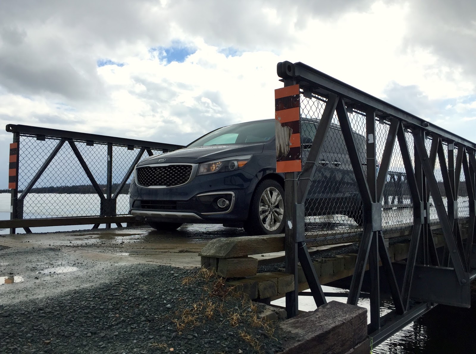 2015 Kia Sedona SXL+ Rainbow Haven bridge