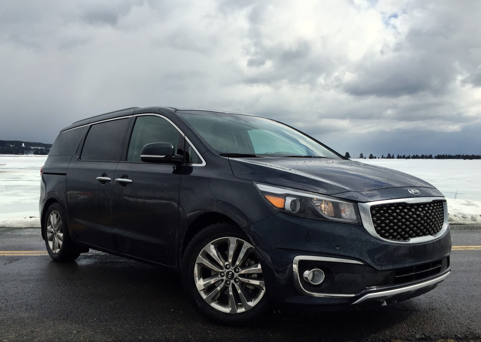 2015 Kia Sedona SXL+ front