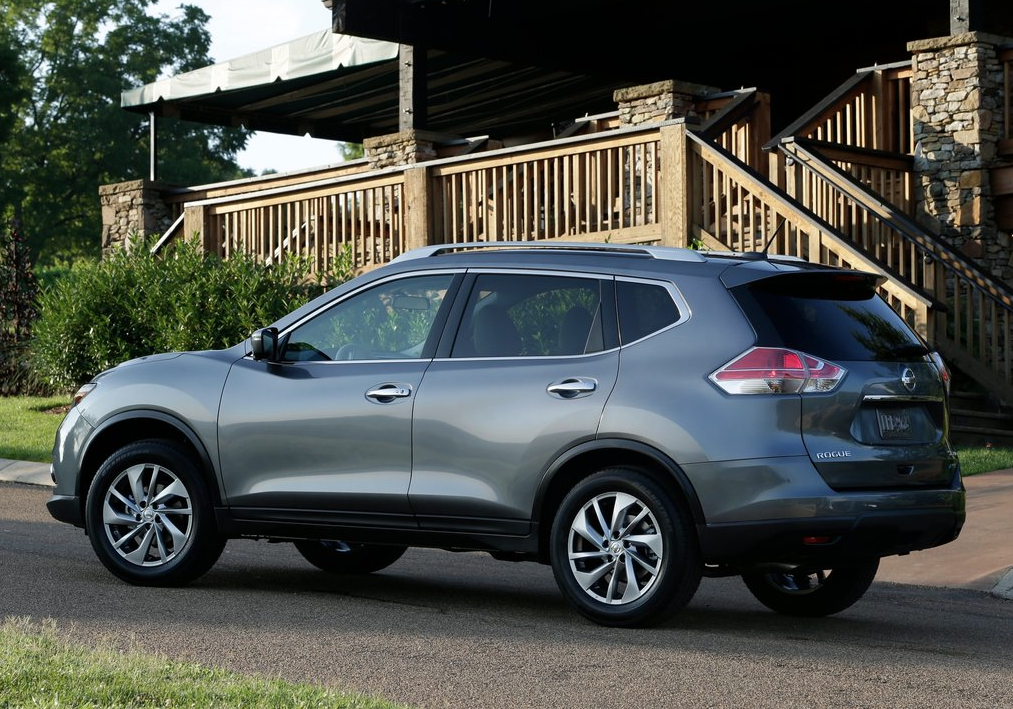 2014 Nissan Rogue grey