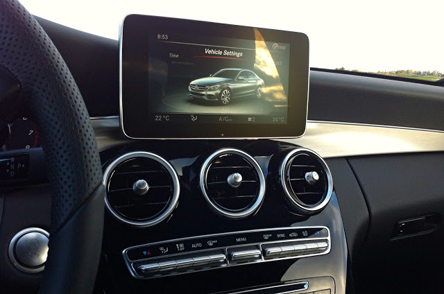 2015 Mercedes-Benz C-Class interior