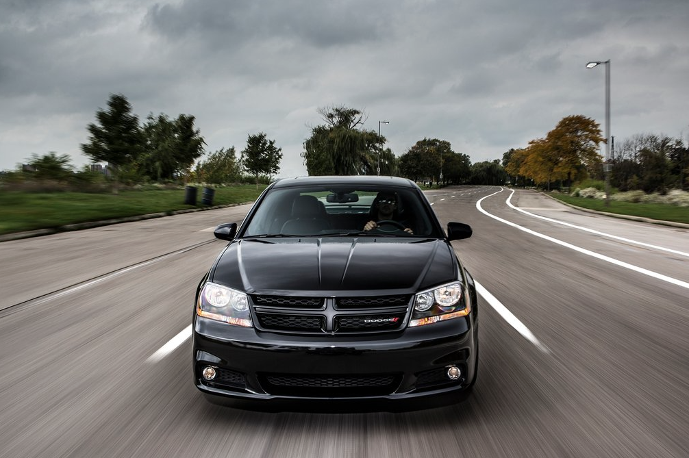 2013 Dodge Avenger blacktop