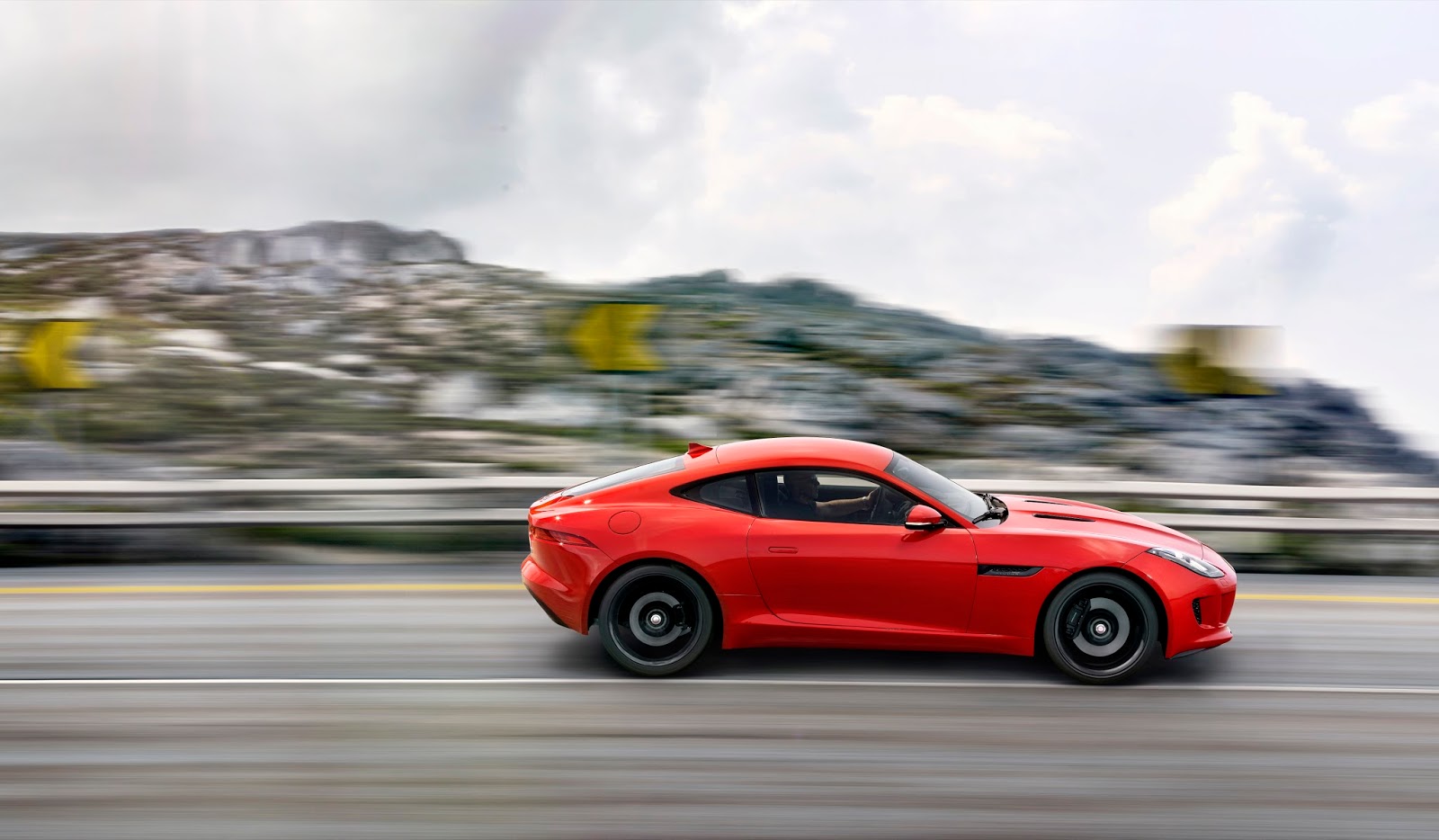 2014 Jaguar F-Type coupe salsa red